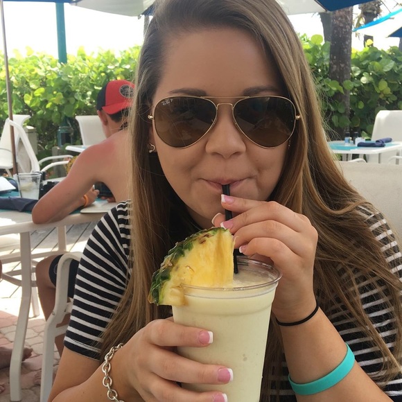 Meet your Posher, Sarah - Picture 3 of 4